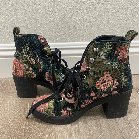 Steve Madden Shoes - Steve Madden Abby Floral Lace-Up Black Ankle Boots